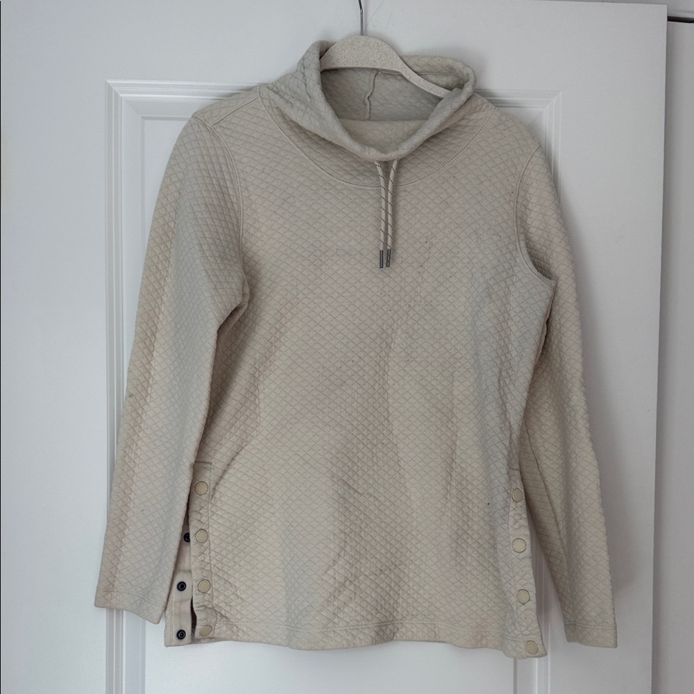 Women’s quilted turtleneck